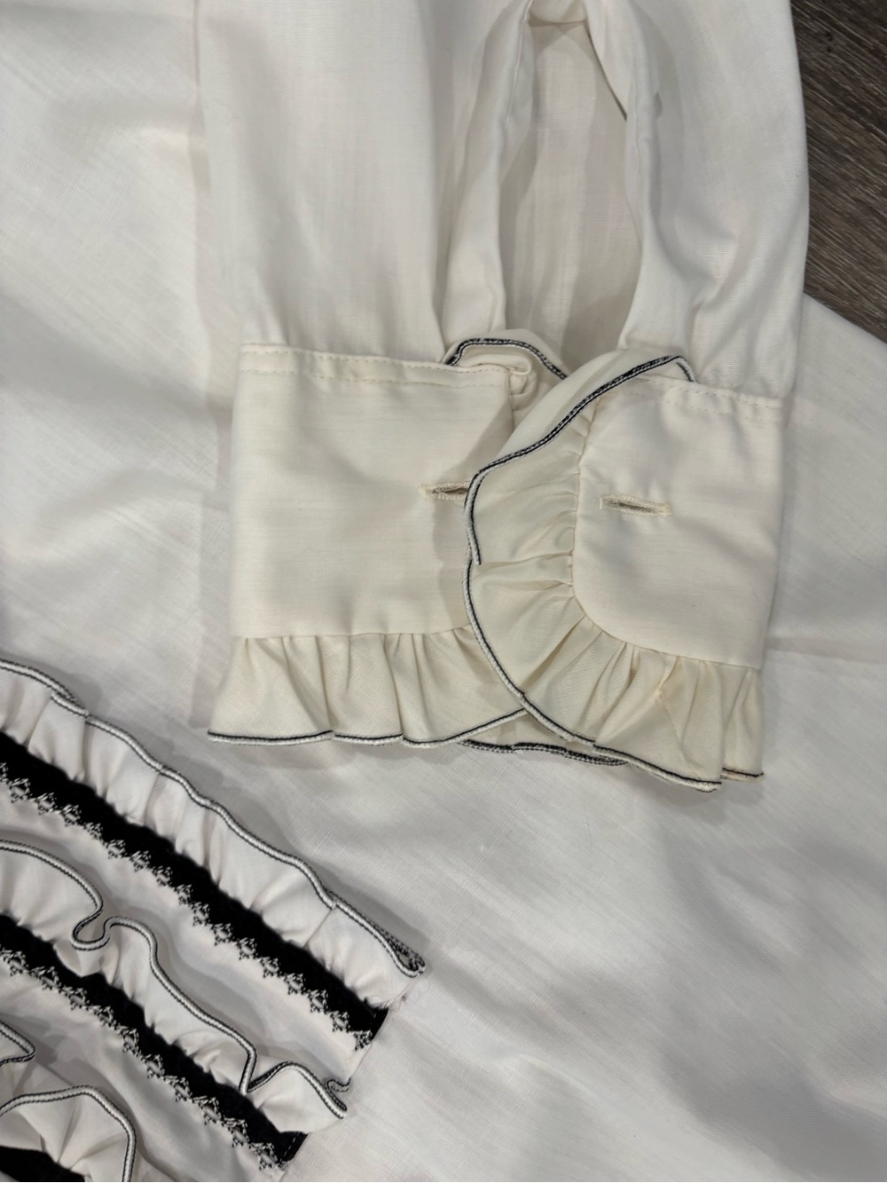 Vintage 70s White Men's Ruffled Front Dress Shirt - Picture 5 of 5